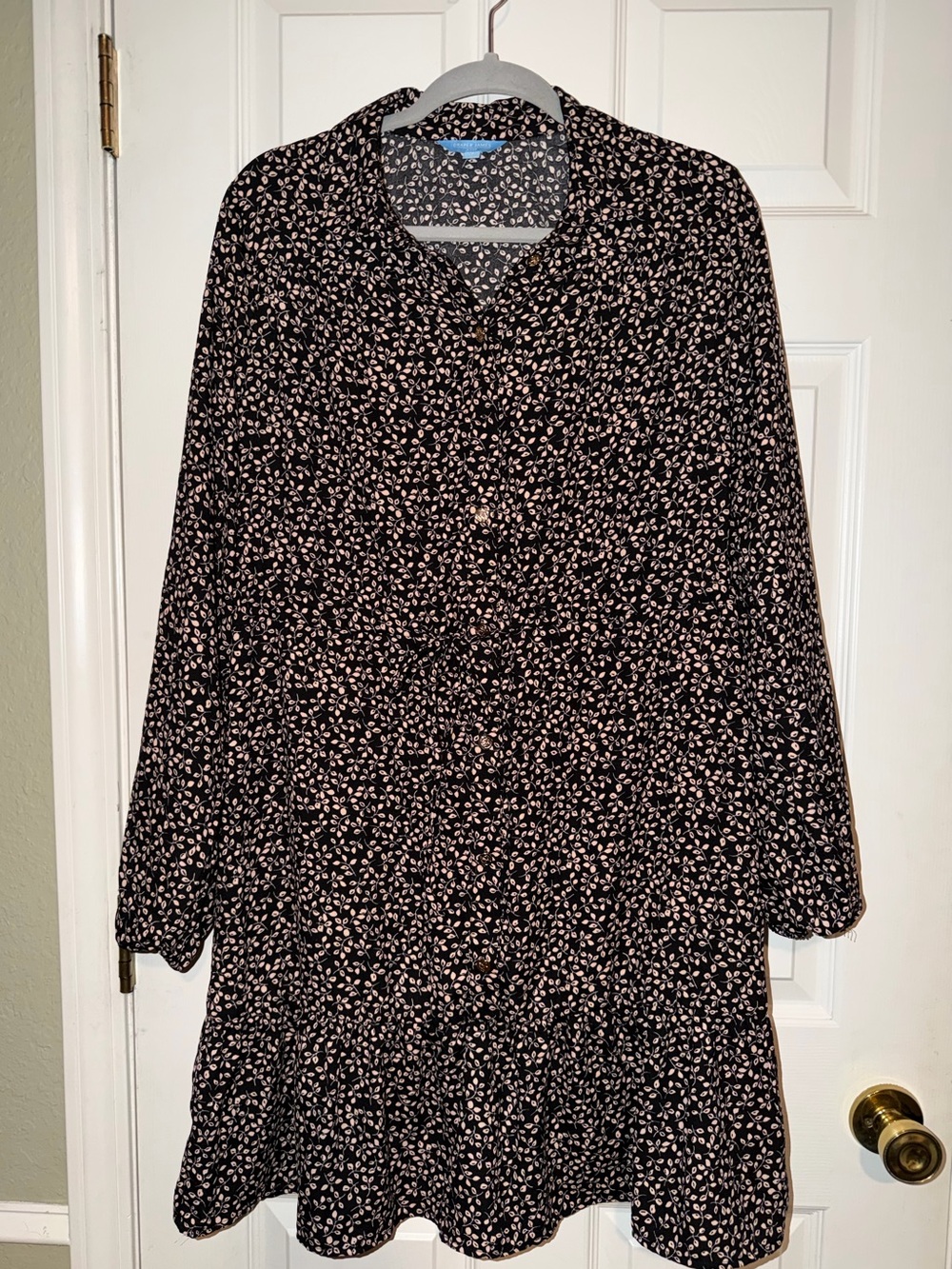 Draper James RSVP Black Long-Sleeve Floral Tiered Shift Dress with Pink Sprigs